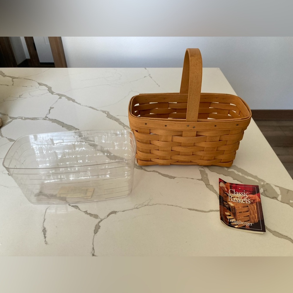 Longaberger medium key basket hand woven maple plastic protector no move handle